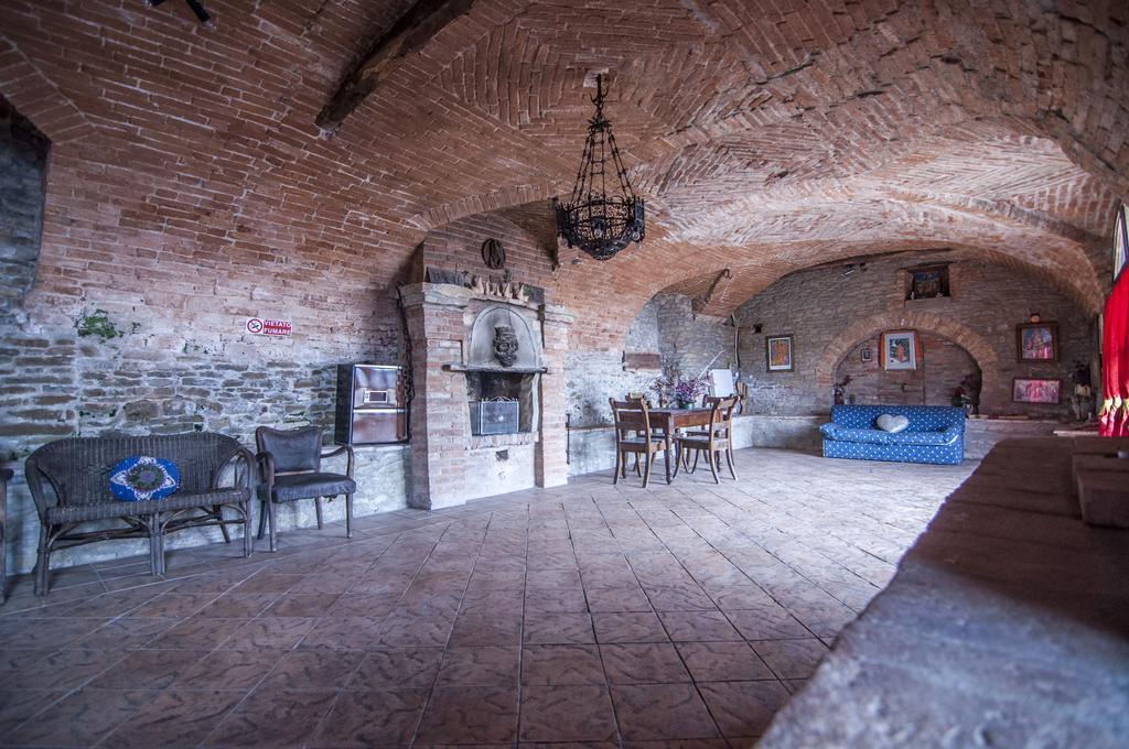 B&B I Colori Dell'Arcobaleno Belvedere Langhe Екстериор снимка